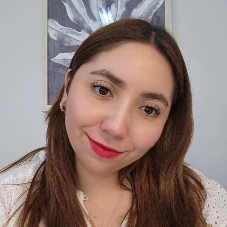 Belén Paredes Vega - consulta 1